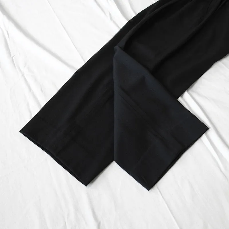 lapel detail suit