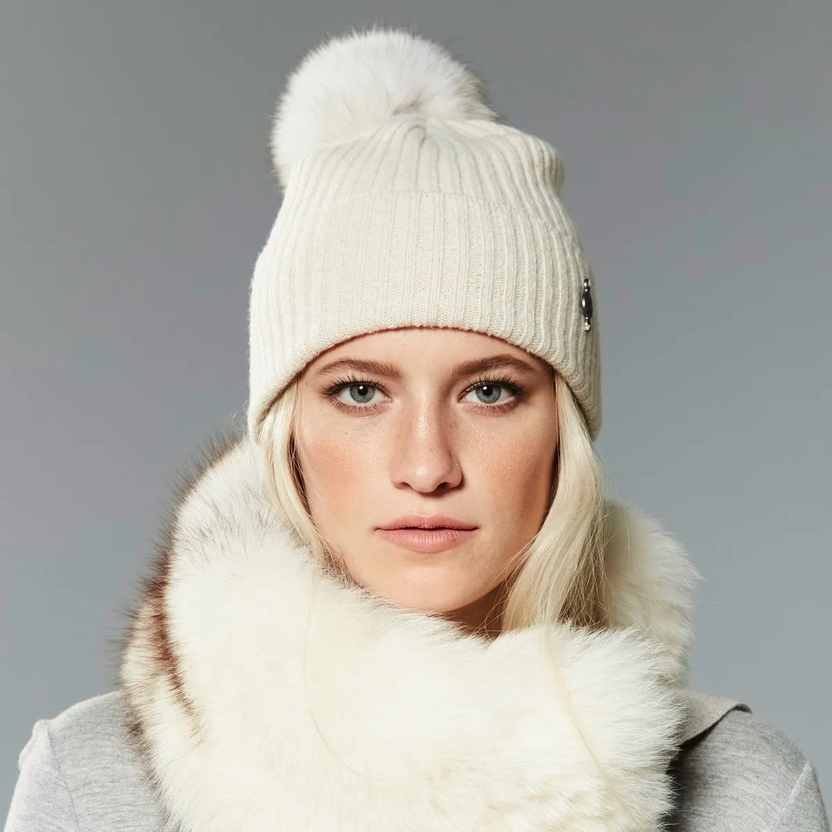 RECYCLED CASHMERE BEANIE WITH UPCYCLED FUR POM