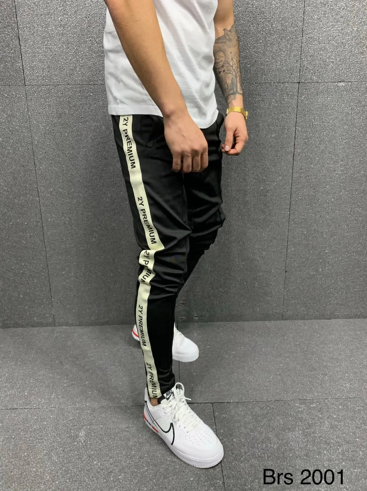 Sneakerjeans Black Jogger Pant AY156