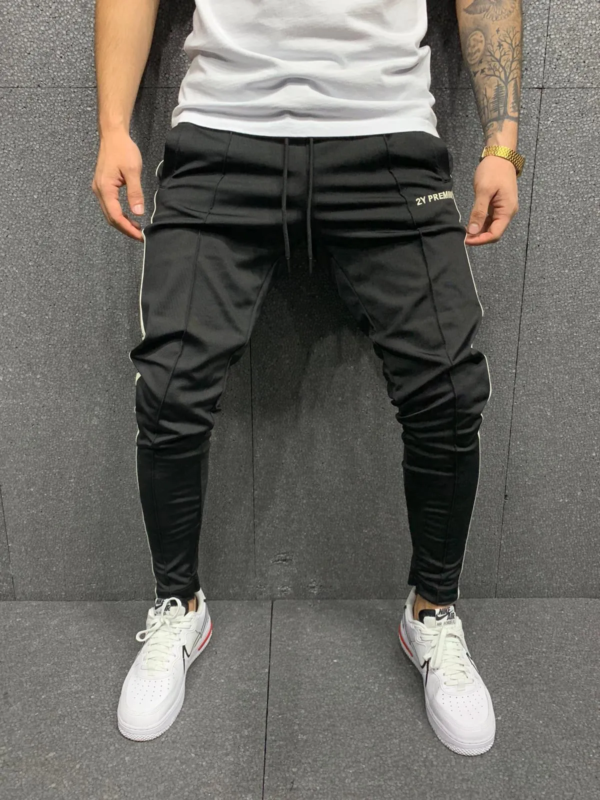 Sneakerjeans Black Jogger Pant AY156